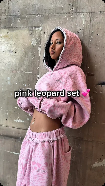 should we drop? 👀💗

#streetwear #fashion #clothingbrand #streetstyle #streetwearbrand