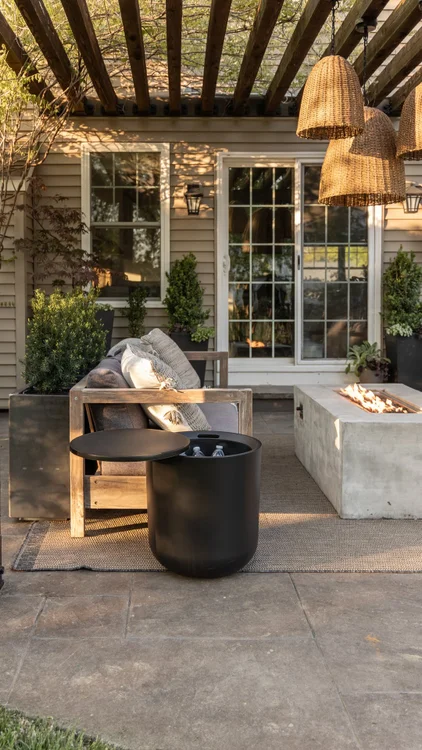 Patio season is calling ☀️ Get your outdoor space ready with @veradek—clean lines, modern style, and built to last season after season. #ad Who else is ready to live outside for the next few months? ☀️ 

Comment the word “patio” to shop all of these pieces from @veradek 

#veradekPartner #myveradek #reimagineoutdoors