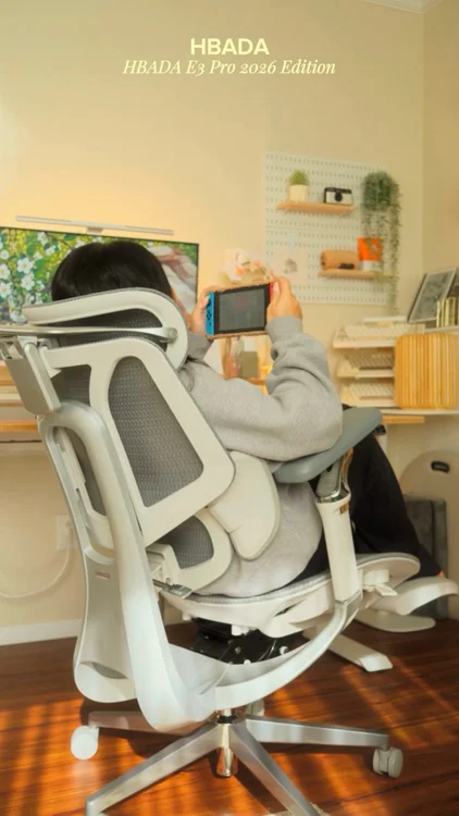 Cozy chair upgrade | HBADA E3 Pro 2026 Edition 🪴 Didn’t know a chair could have so many features! Almost feels like it was made just for me 🤭

@hbada_official 

Check out the link in my bio — 5% OFF with code✨

Brand site: https://bit.ly/4vWxQs6
Code: cheskae3

Amazon: https://amzn.to/4xCkVxa
Code:CHESKAE3

#HBADA #HBADAE32026 #officechair #ergonomicchair #hbadahealthwish