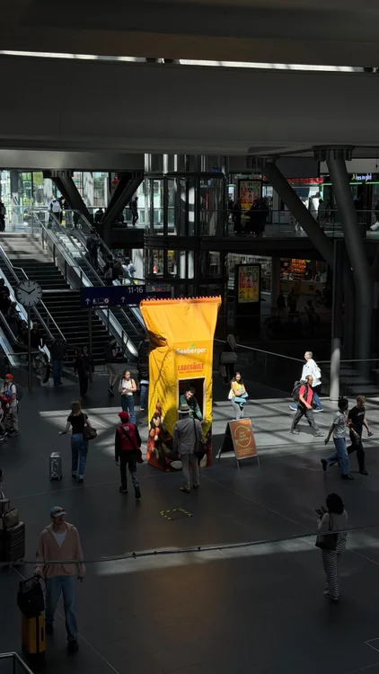 Wir haben am Berliner Hauptbahnhof für Snack Upgrades gesorgt🧡

Was würdest du gegen einen Nussriegel tauschen? 🔄️🥜
 
#seebergerladesäule #volleladungseeberger #snackupgrade