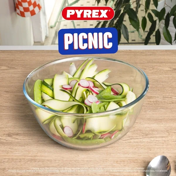 The sun is finally out, which means it’s time to break out the Picnic Starter Pack!☀️🧺

From mixing bowls for your prep, to air tight containers for those healthy on-the-go treats, we’ve thought of absolutely everything (well, except finding the best sunny spot in the park, that’s your mission!).

Ready to prep with us? ✨

#StarterPack #PicnicSeason #Baking #PyrexUK