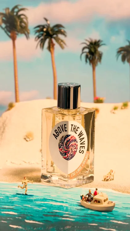 Discover Above the Waves, a fresh ritual with tea, bergamot and incense.