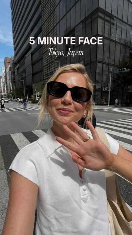 Sculpted 5 minute face, Tokyo 📍

The amount of people staring was… humbling. Anyway, I had places to be.

A very quick, easy everyday makeup routine for when you want to look put together without spending 45 minutes getting ready.

5 minute face products: 
SKIN PREP:
🤍 Cloud Cream
🤍 Beauty Base in Rose Golden. 
BASE:
🤍 Brighten Up in shade Crème 
🤍 Cream Cushion 4N. 
CHEEKS:
🤍 Liquid Lights Light Bronze
🤍 Cream Luxe Peach Pop
🤍 Cream Luxe Champagne Cream 
 EYES:
🤍 MyMascara Ultra Black. 
🤍 EasyBrow Soft Brown. 
 LIPS:
🤍 Line & Shine Blush
🤍 Sun Mist

#ad #ownbrand