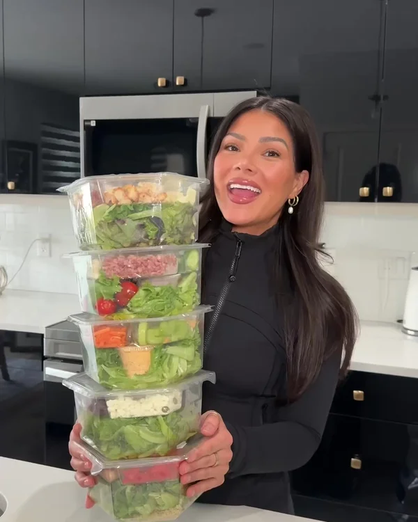 Salads That Stay Crisp All Week