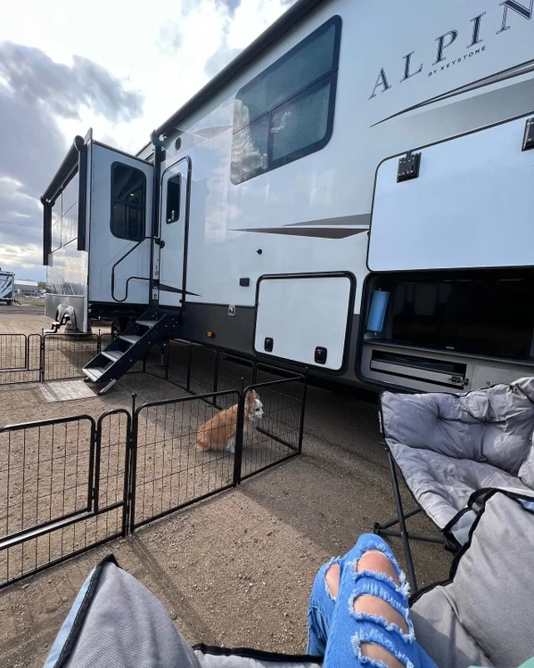 🐾 A common camper question! Is What outside dog pen do you have? 

🐶 While out traveling living full-time in our camper, I like to have everything outside looking presentable. Rather its using outside decor, rugs, or flowers I want it to look nice! 

🐾 Another way I get it looking presentable is with the @fxw_us dog playpen. Our fur baby Bo, absolutely loves his playpen so he can get some extra outdoors play time anywhere we go. 

🐶 The playpen is super easy to set up and take down for travel days and has a super stylish look that catches everyones eye. 

🐾If your looking for a dog playpen I have a🔗 in my bio for the FXW dog playpen. 

🐶 Do you have a dog playpen for your RV/Camper or Van? Let me know in the comments ❤️ 
 

#thattravelingwife #camper #rv #keystonerv #krvbrandambassador #keystonealpine #campbetter #camperlife #camperliving #rvlife #rvliving #camping #fulltimerv #fulltimervliving #fifthwheel #fifthwheelliving #glamping #rvtips #homeonwheels #travel #traveling #tinyhome #tinyhomeliving #vanlife #vanliving #fxwdogplaypen #fxw #dogmom #rvpet #rvdecor