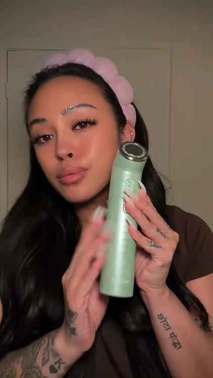 Save 30% on Light Therapy Wand