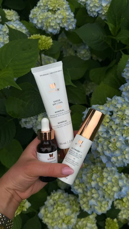 Get unready with me after a long travel day using my everyday @vivierskin shoppable in my story!