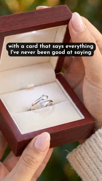 Precious Daughter - Hug Ring 🤗