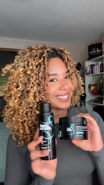 @loveurcurls my bleached curls have been STRUGGLING with dryness lately, so finding products that actually moisturize my hair without making it feel heavy has been everything 🤍 the Moisture Milk keeps my curls soft + lightweight, and the Moisture Infusion Butter has been saving my dry ends sooo bad. #loveurcurls #bleachedcurls #curlyhairroutine #curlygirlmethod #curlyhairproducts