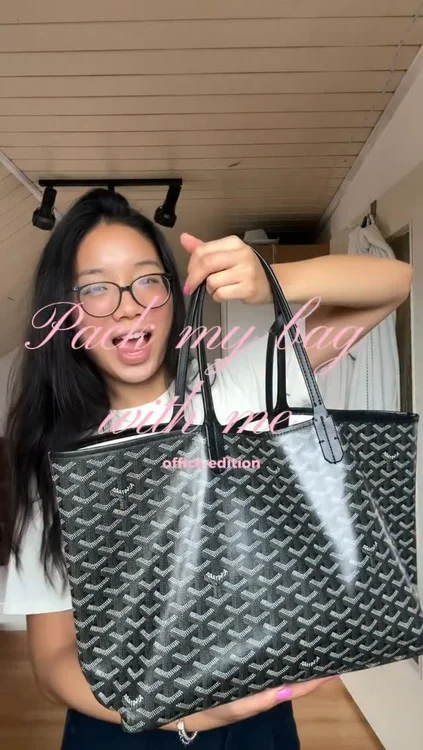 Anzeige | what’s in my Office bag with @siggswitzerland 🤭
#siggswitzerland#whatsinmyofficebag#viral#officeessentials#officebag