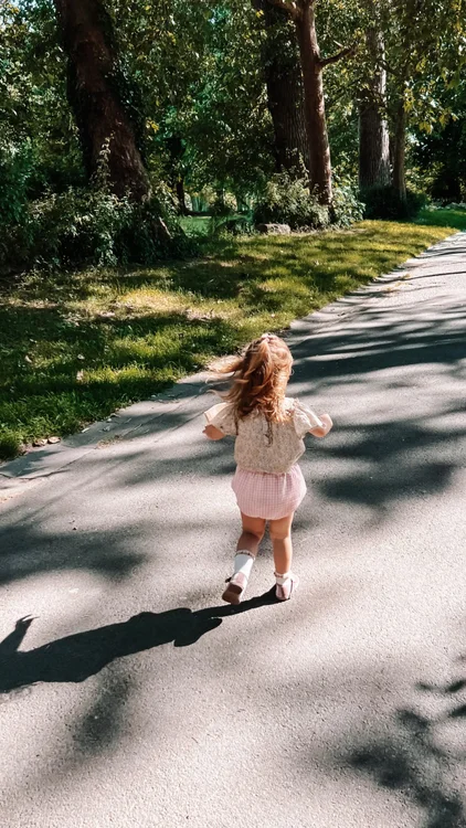 Depuis que le petit chat veut tout faire « toute seule », les couches-culottes @love_and_green_ sont devenues nos meilleures alliées 😄

Faciles à enfiler et à retirer, elles nous accompagnent 
 dans l’apprentissage de son autonomie. 💚
J’apprécie particulièrement leur douceur pour les peaux sensibles : pas de rougeurs ni d’irritations, grâce à des matières d’origine naturelle au contact de la peau. 🌿

Produits offerts par la marque *

#LoveAndGreen #LoveAndGreenFamily #Parents #Abonnement #Bonplan