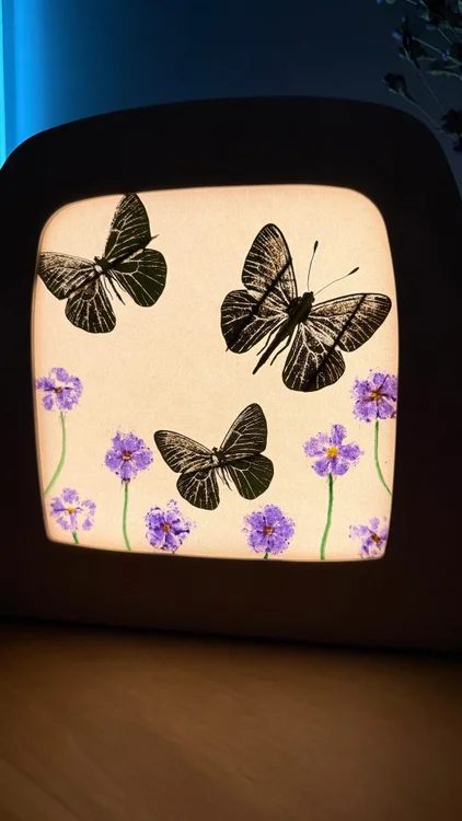 We went on a walk to find a few nature items to craft with. We decided to use our new laser engraver turn magnolia leaves into butterflies for my daughter’s interchangeable lamp, and turned the flowers into hammer flower art. 

Such a good reminder that some of the best craft supplies are just outside your door. 

Comment “LASER” and I’ll send you the link and a discount code to the one we used.

 #getoutside #NatureCraft KidsCrafts