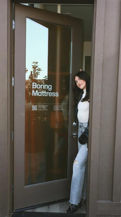 You guys !!! 🤭🤭🤭 Look what is finally here!!! @boringmattress store! 🔥🤍💤🛏️😴 See below for some fun details! 

✨Make sure to stop by the Boring Mattress store Grand Opening on 12/13! The first 50 visitors will get a free Boring Pillow.

📍Located at Culdesac in Tempe:
2036 E Wildermuth Ave
Tempe, AZ 85281 

#boringmattress #boringmattressaz #tempeaz #tempearizona #arizonastores #fyp #scottsdaleaz #contentcreator #mattress #mattressinabox #mattressshopping #mattressstore #culdesactempe