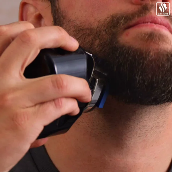 Clean, sharp cuts without the barber only with Skull Shaver.