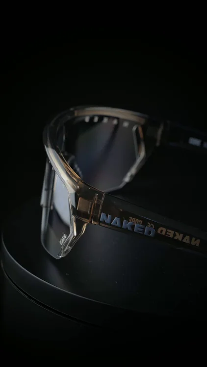 Eine Brille. Jede Bedingung.