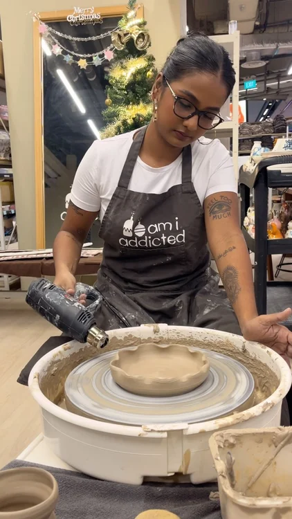 Second time doing wheel throwing pottery and I might just make this my personality. Just kidding, I will never have the patience for it BUT!

This studio covers 6,000 sqft in Orchard Central and I love how spacious and airy it is. Perfect to get those creative juices flowing.

📍Am I Addicted Pottery Studio @ Orchard Central 

#sponsored 

|date ideas|pottery workshop|singapore activities|