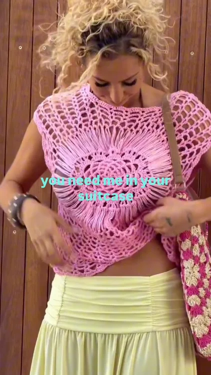 all the girls want her, so all the girls should get her💛🩷°❀.ೃ࿔* 

~ run and shop cora crochet top in 𝘱𝘪𝘨𝘨𝘺 + 𝘭𝘦𝘮𝘰𝘯 whilst you can!

#ootd #summerstyle #summertop #crochettop #outfitinspo